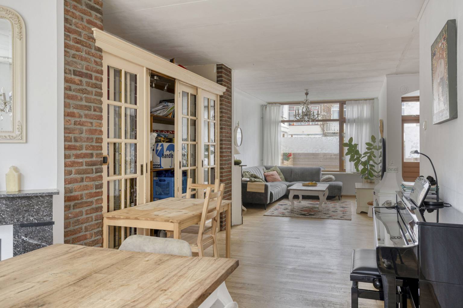 Tussenwoning te koop: Vlaardingerdijk 215, Schiedam