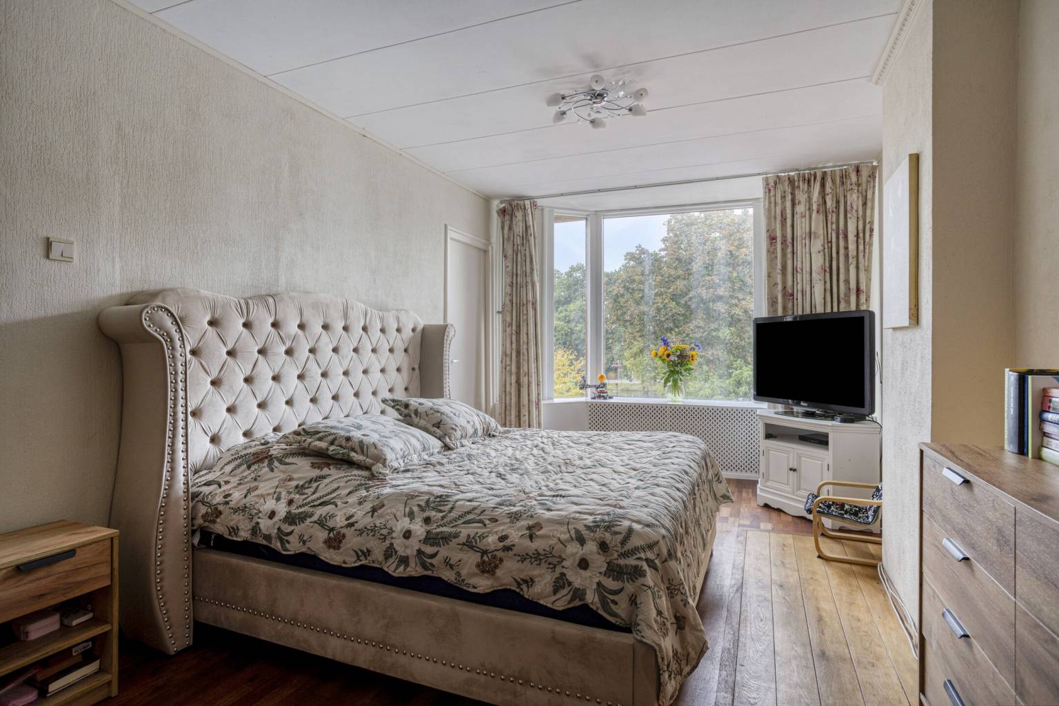 Tussenwoning te koop: Vlaardingerdijk 215, Schiedam